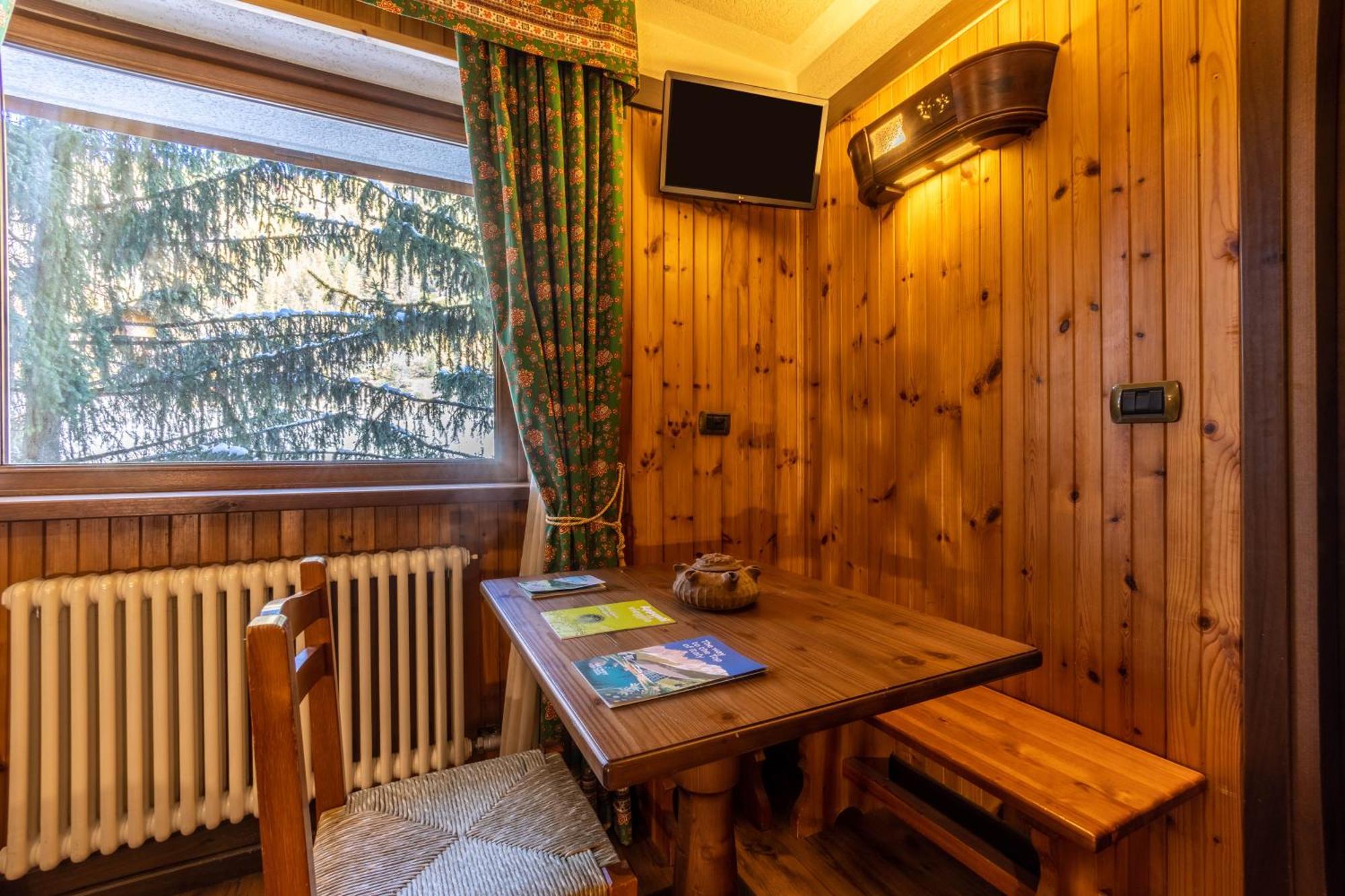 Hotel Bouton D'Or - Cogne Exterior photo